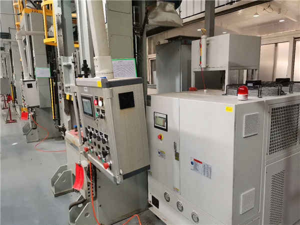 復合材料成型冷熱一體模溫機 (12) 復合材料成型冷熱一體模溫機 (12)